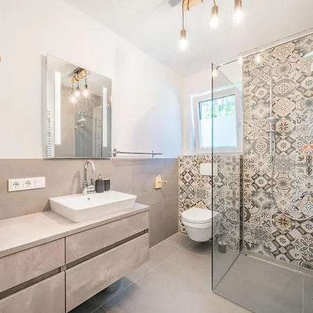 Appartement Tirola Bude