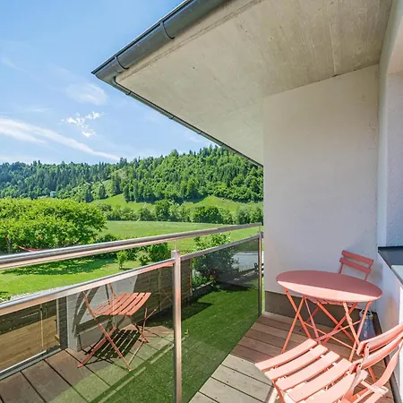 Tirola Bude アパート *