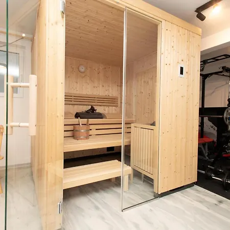 Tirola Bude アパート